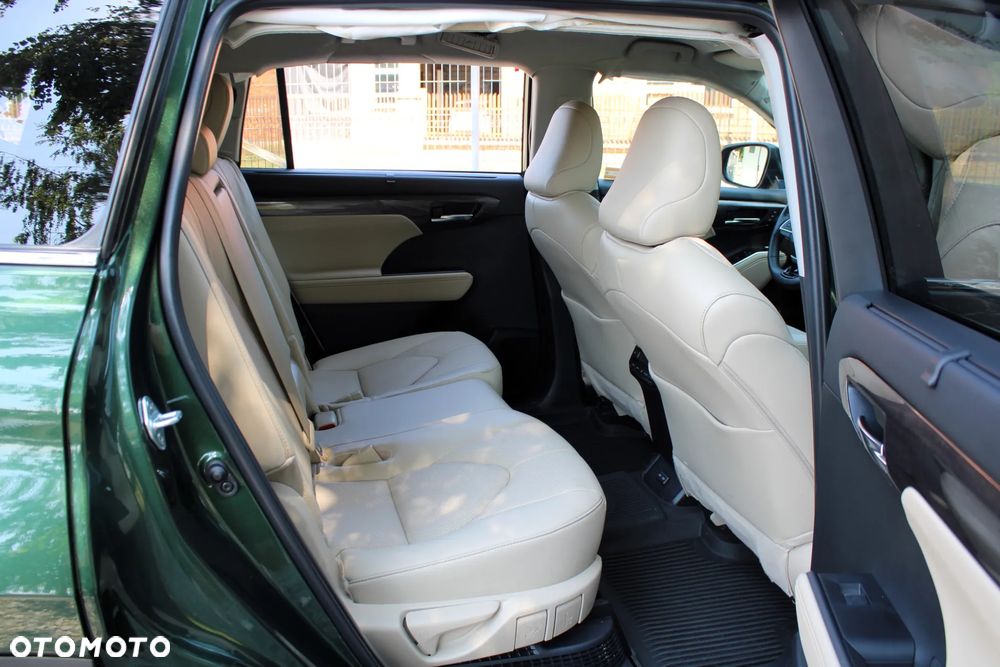 Toyota Highlander 2.5 Hybrid Executive - 30