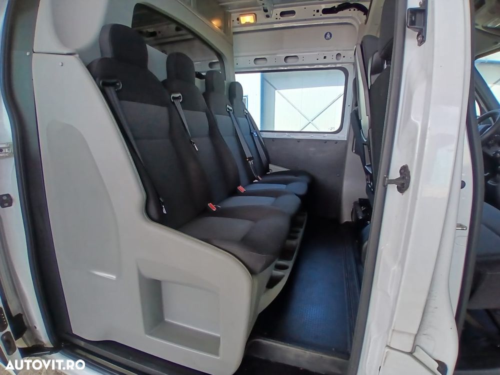 Renault Master 2.3 Blue 135 TT Furgon CD 3,5t L3H2 9 m3 - 4