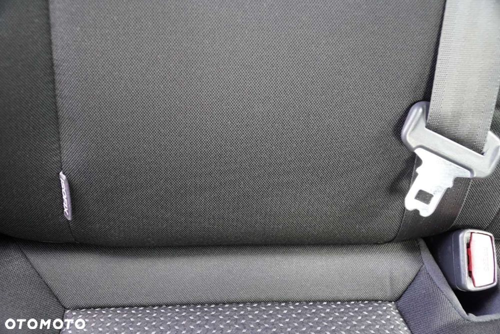 Hyundai i30 1.4 Blue Classic - 12