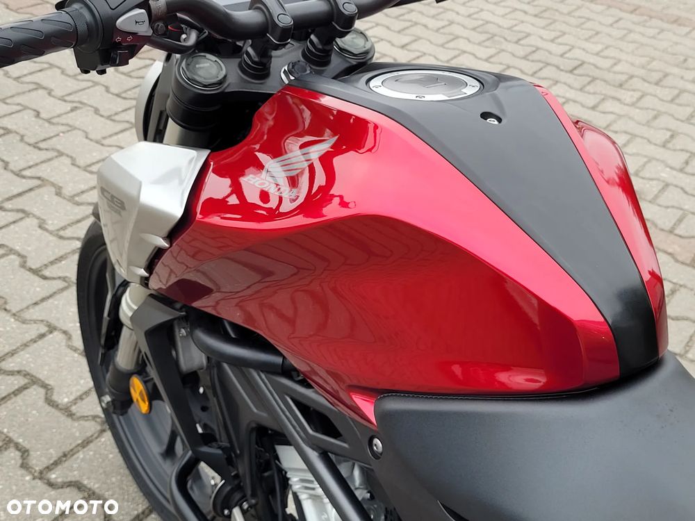 Honda CB - 16
