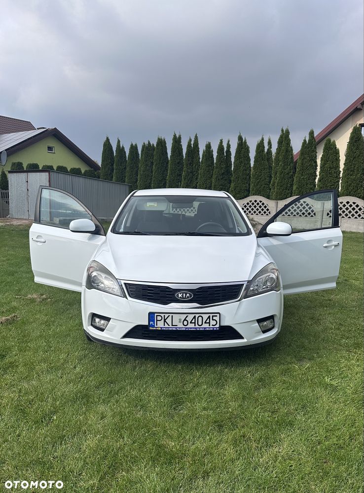 Kia Ceed - 3