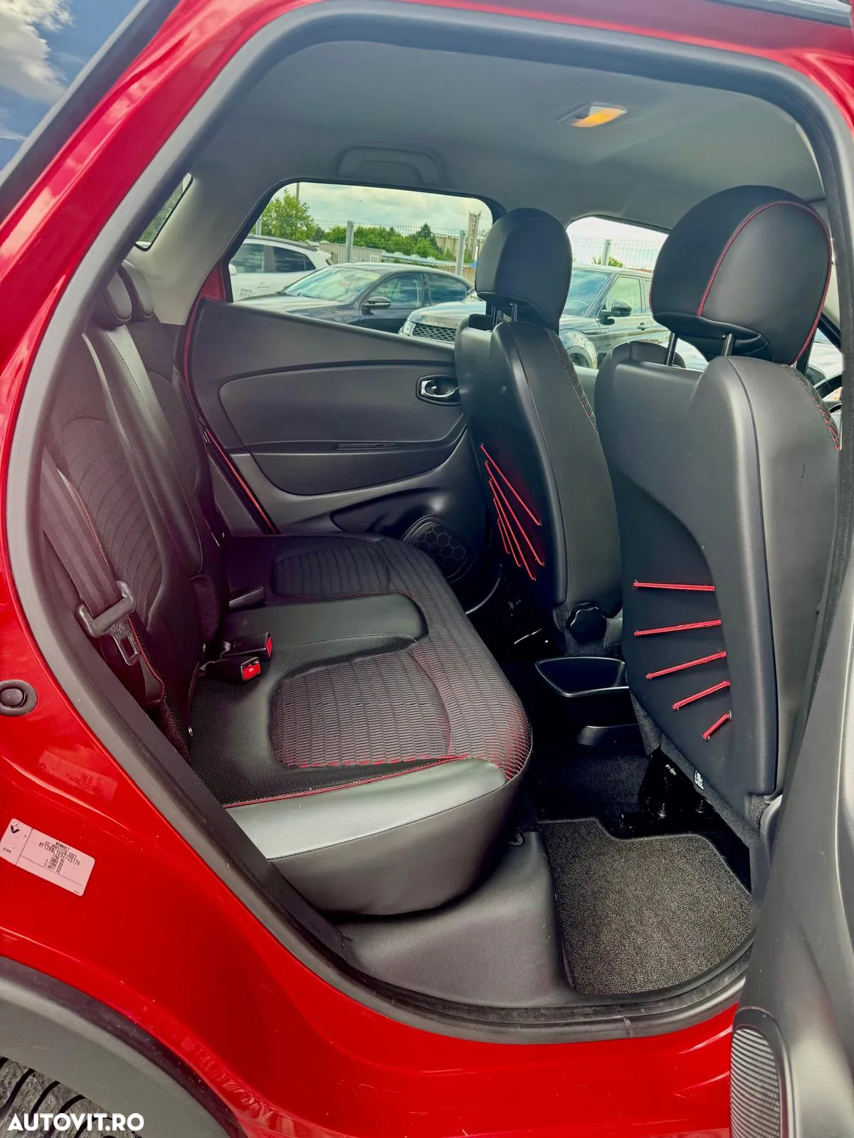 Renault Captur dCi 90 EDC Helly Hansen - 12