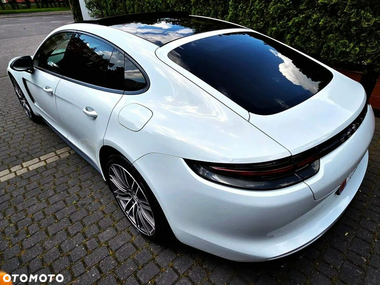 Porsche Panamera 4 Platinum Edition - 38