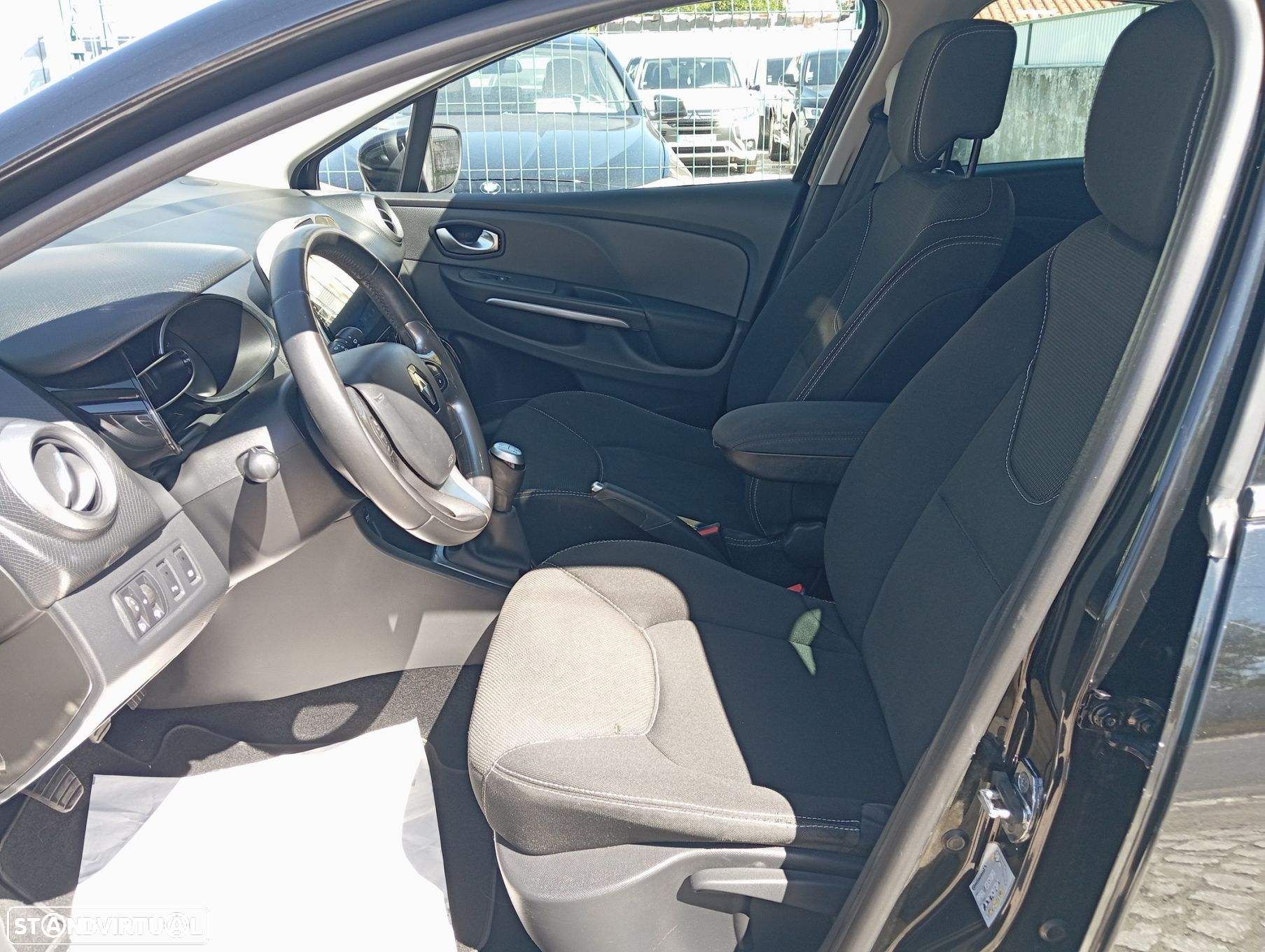 Renault Clio Sport Tourer 1.5 dCi Dynamique S - 7