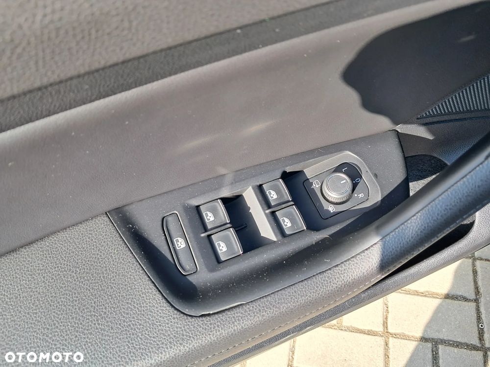 Volkswagen Passat - 16