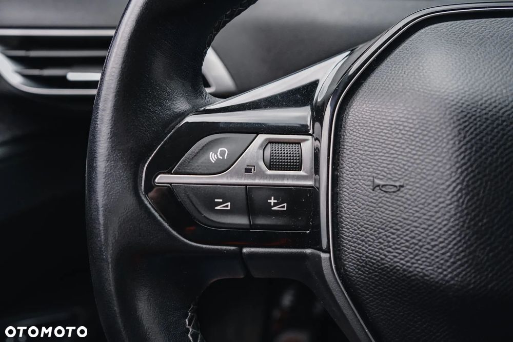 Peugeot 3008 PureTech 130 Stop & Start GPF Allure - 30