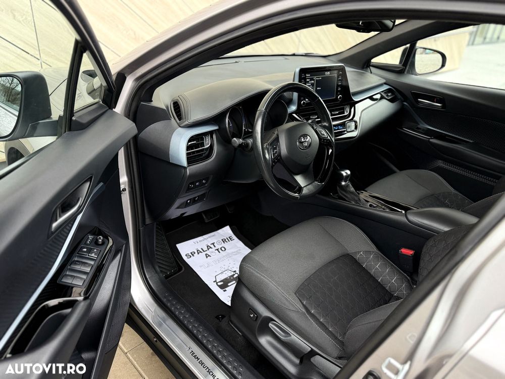 Toyota C-HR 2.0 Hybrid Team Deutschland - 24