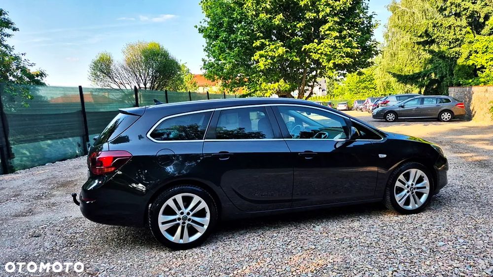 Opel Astra 1.4 T Cosmo EU6 - 11