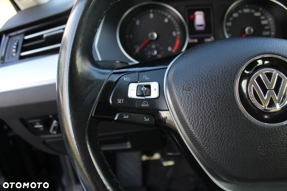Volkswagen Passat Variant 1.6 TDI SCR DSG Comfortline - 37