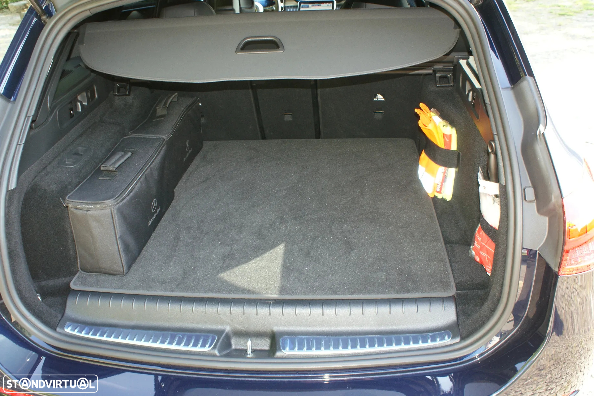 Mercedes-Benz C 300 e AMG Line - 22
