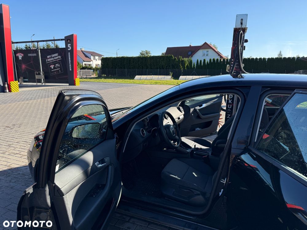 Audi A3 Sportback - 3