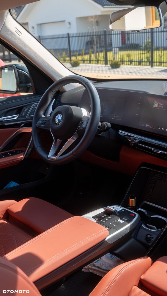 BMW X1 sDrive20i mHEV - 11