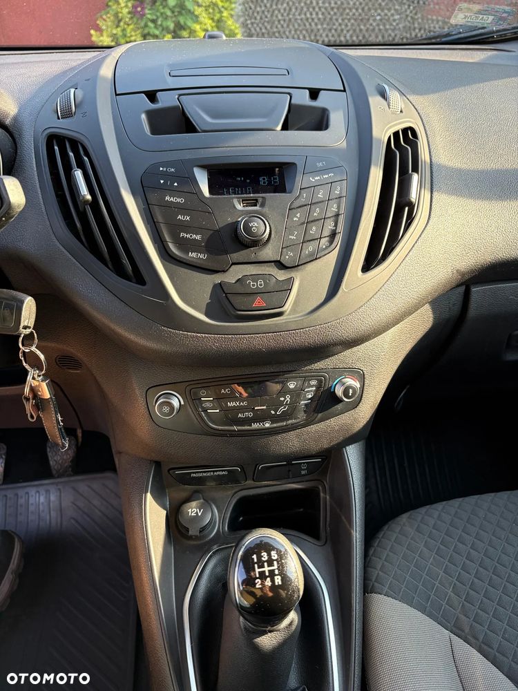Ford Tourneo Courier 1.5 TDCi Titanium - 9