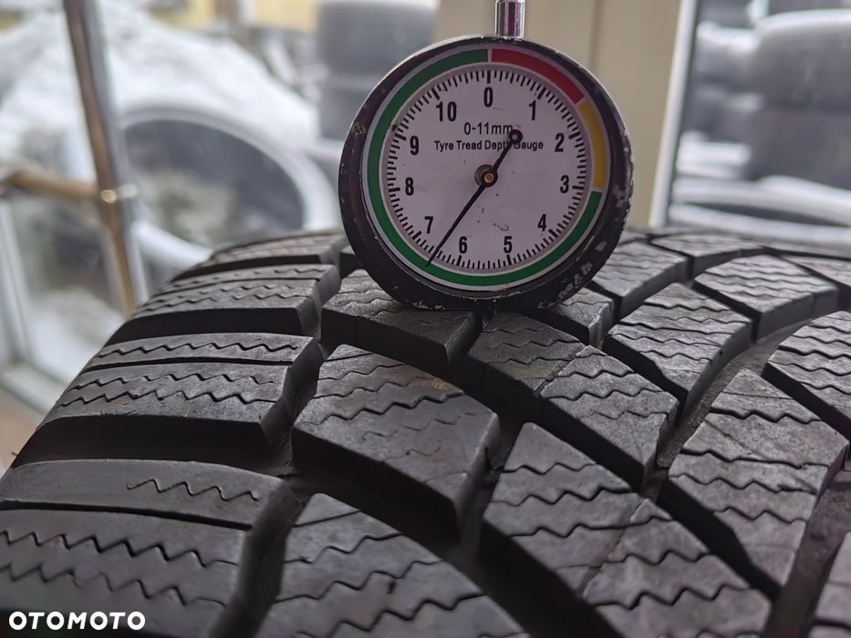 225/45R19 96V Bridgestone Blizzak LM005 para zima PZ52 - 6