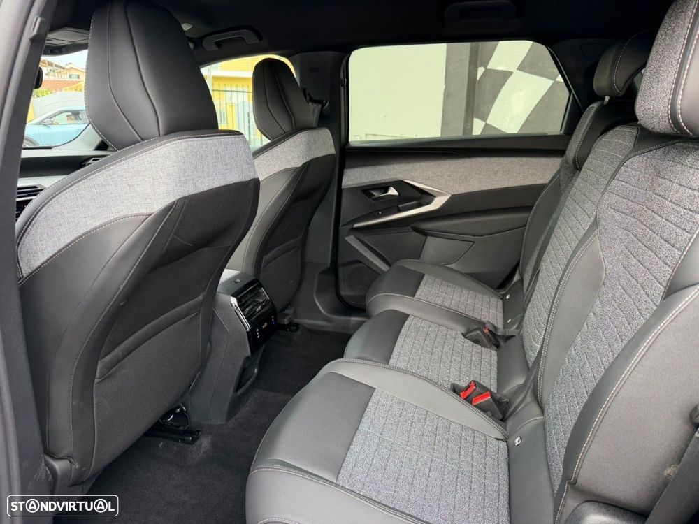 Peugeot 5008 - 8