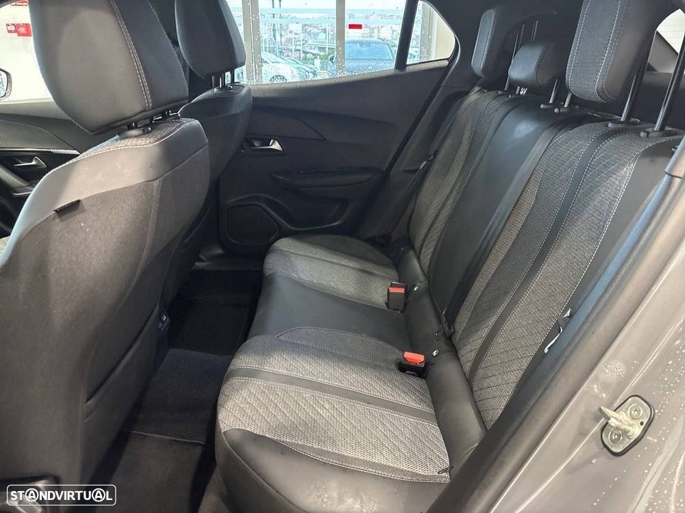 Peugeot 2008 1.2 Hybrid Allure e-DCS6 - 10