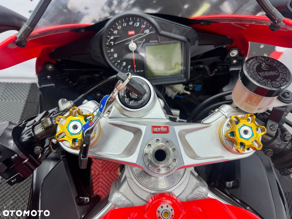 Aprilia RSV - 28
