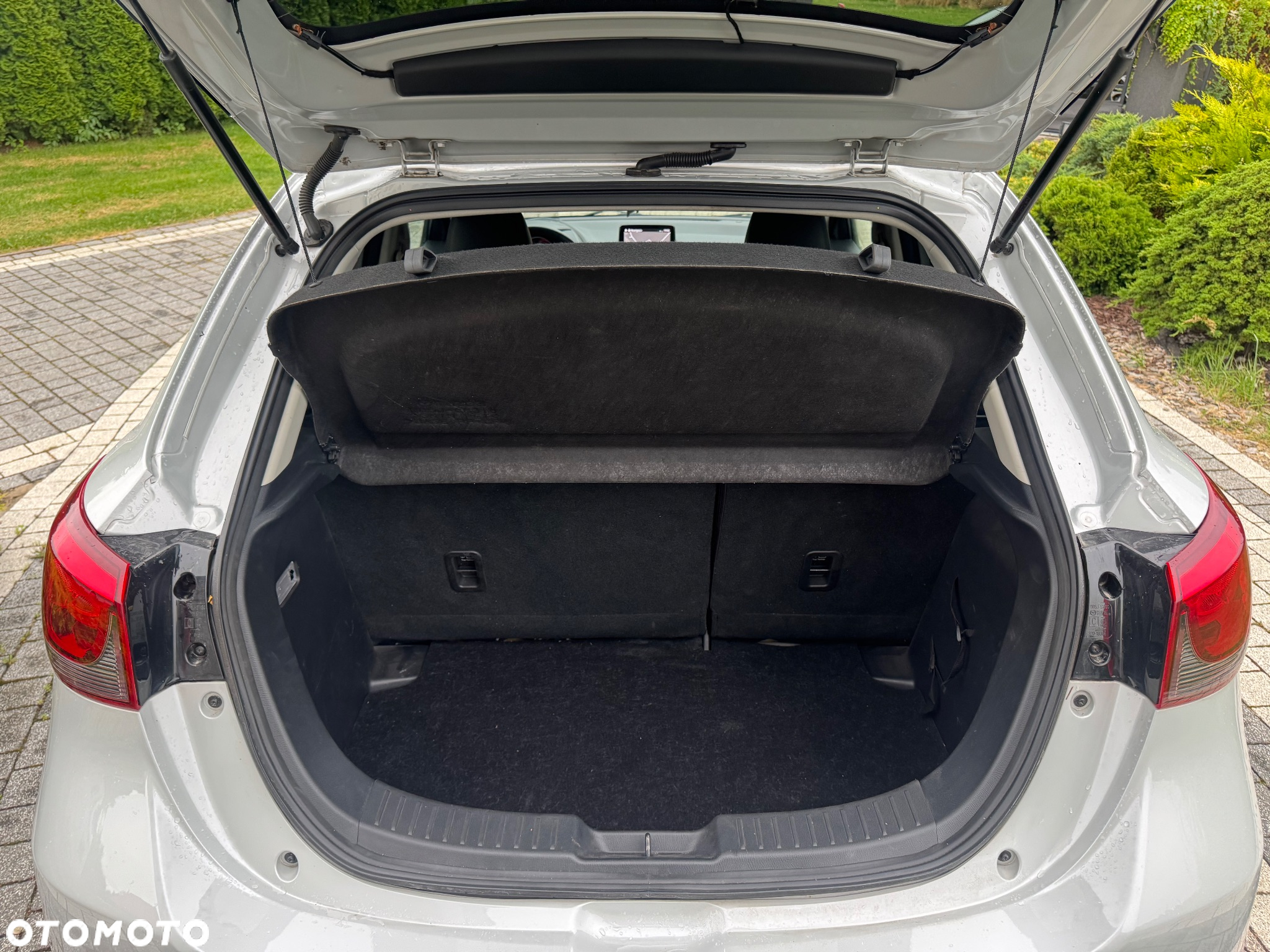 Mazda 2 SKYACTIV-G 90 Homura - 23