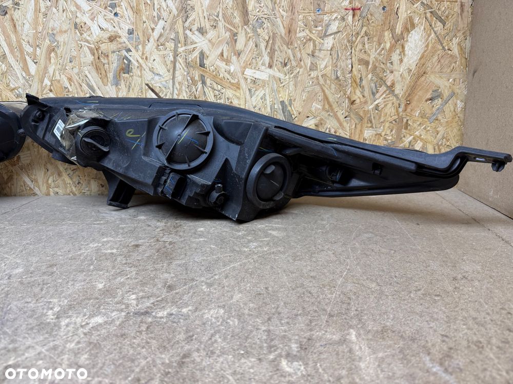 LAMPY LEWA PRAWA KOMPLET FORD FIESTA MK7 LIFT USA - 3