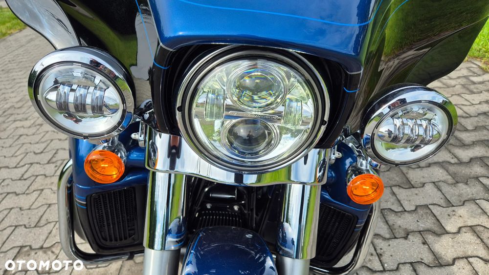Harley-Davidson FLH Electra Glide - 12