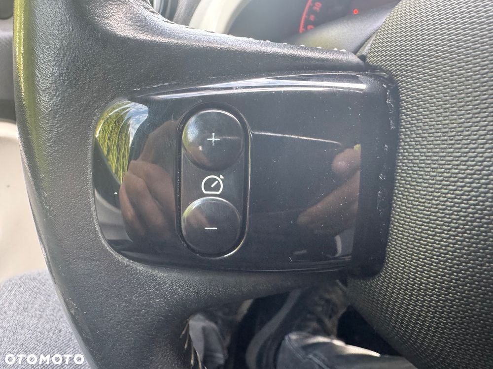 Renault Twingo SCe 70 Liberty - 14