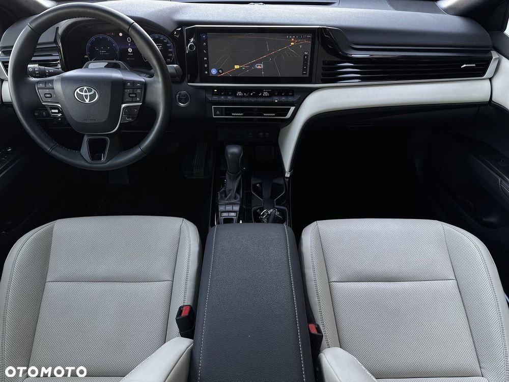Toyota Camry - 15