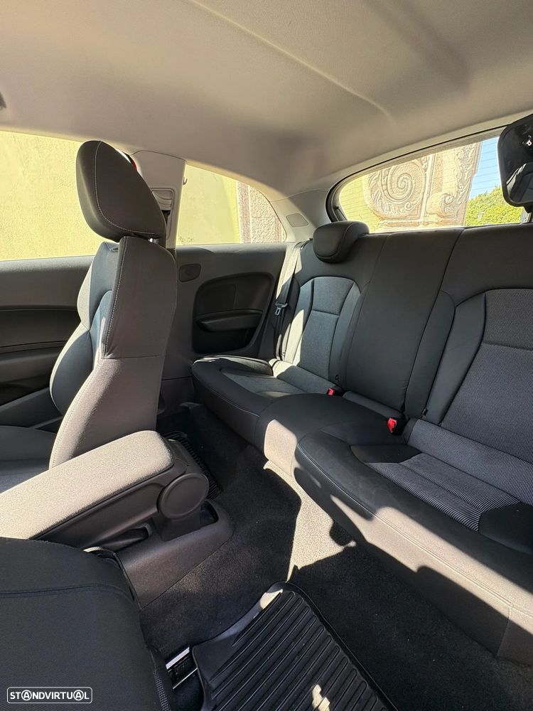 Audi A1 1.6 TDI Attraction - 12