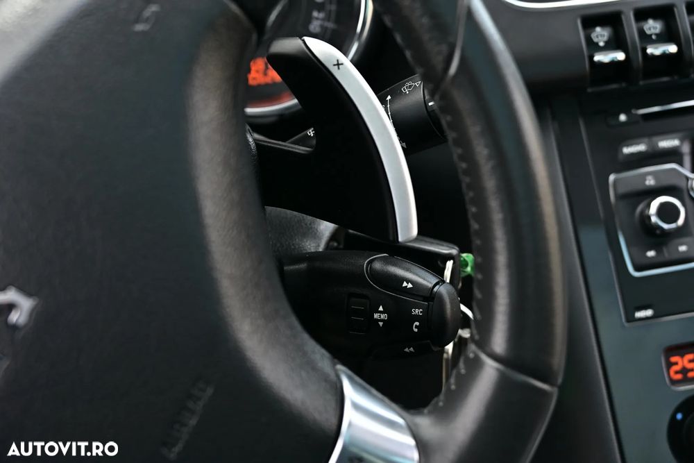 Peugeot 3008 Hybrid4 - 20