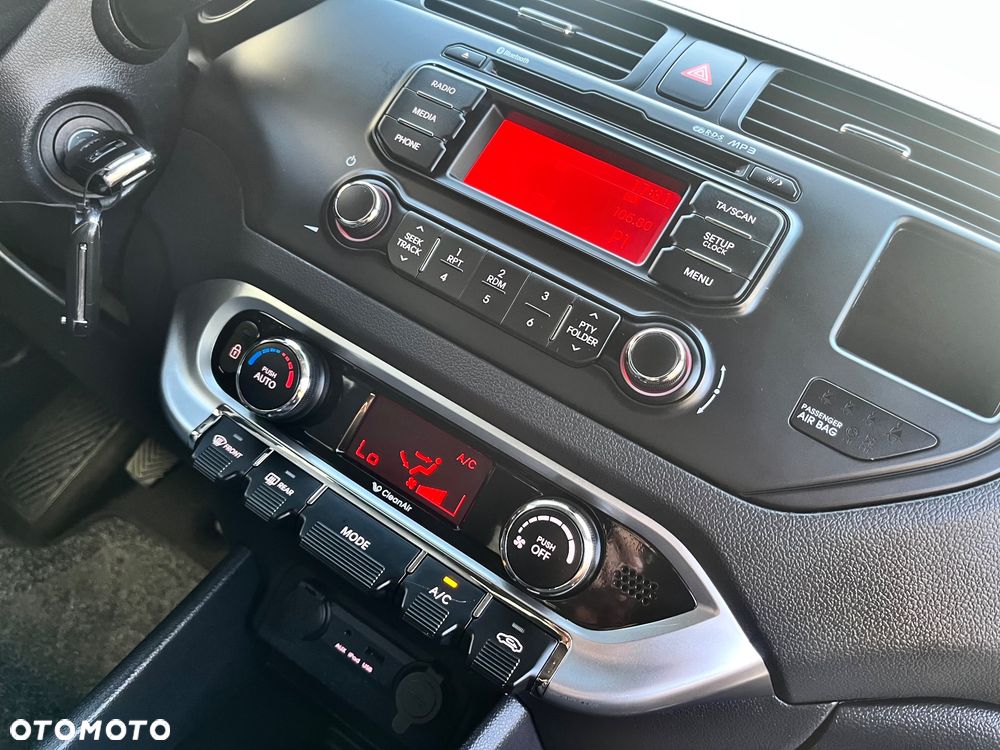 Kia Rio 1.2 Dream-Team Edition - 23