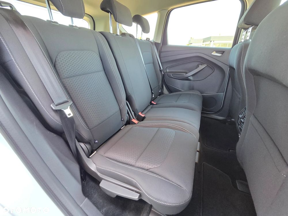 Ford Kuga 1.5 EcoBoost 2x4 Business Edition - 11