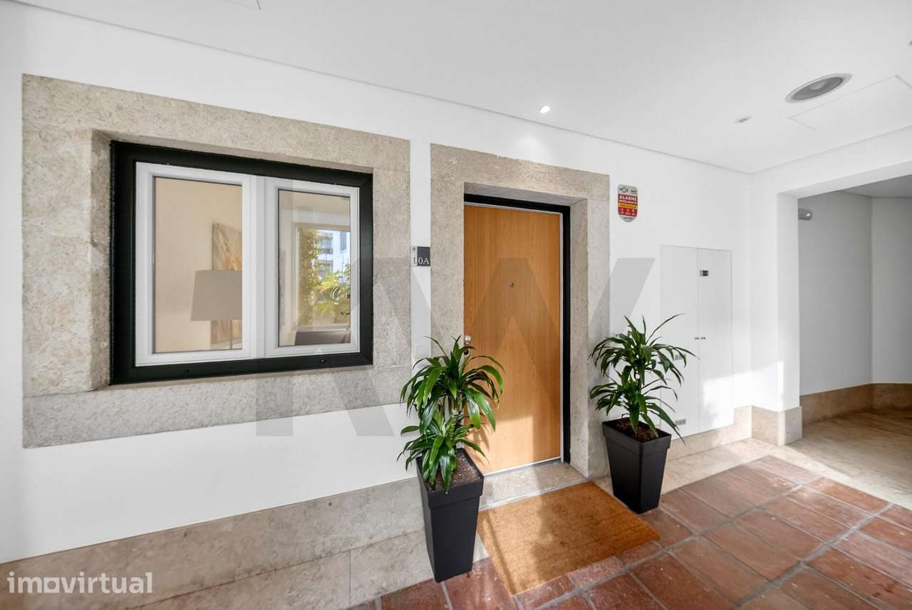 Apartamento T3 mobilado e decorado em condomínio privado com garagem e - Grande imagem: 2/53