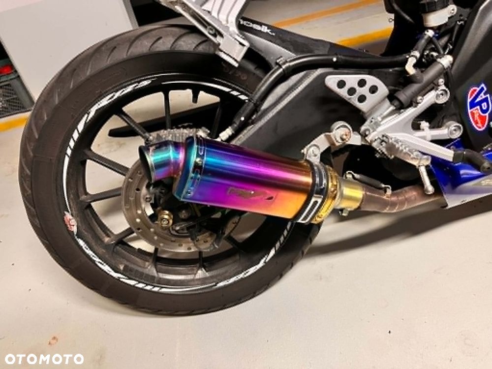 Yamaha YZF - 4