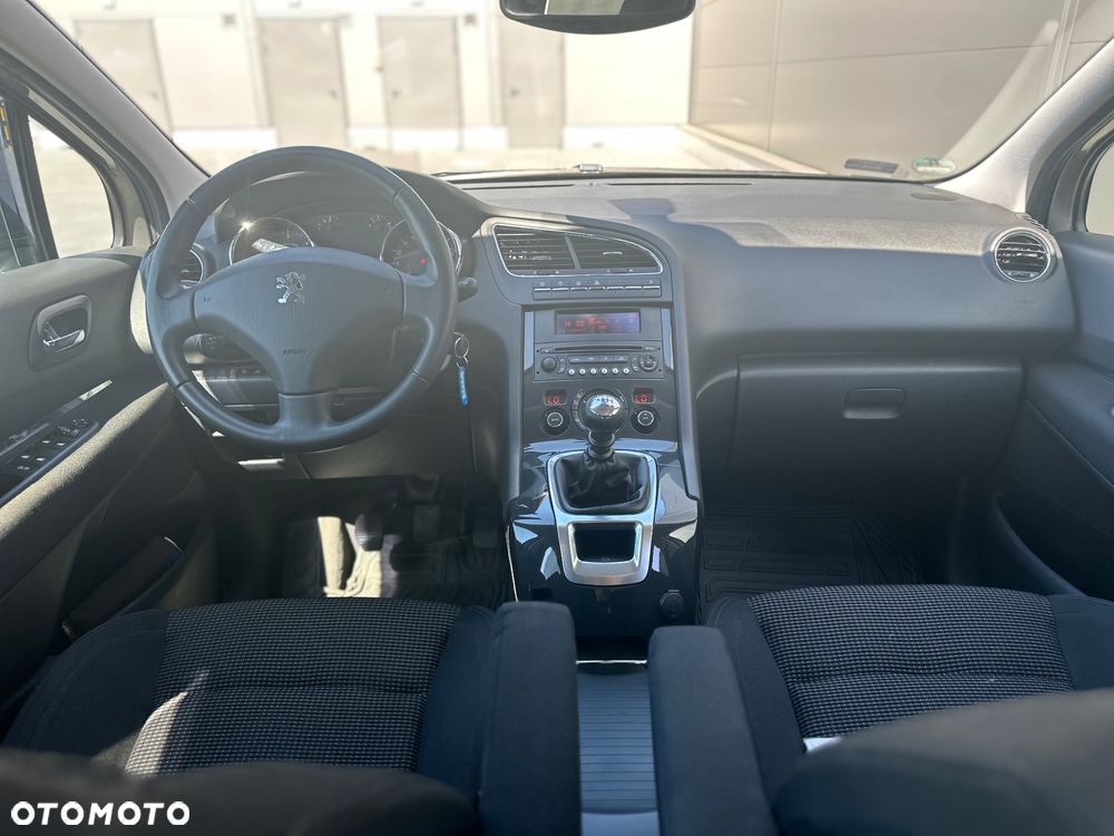 Peugeot 5008 - 10