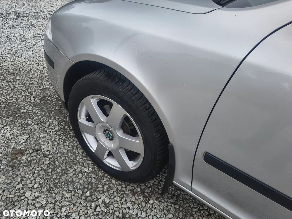 Skoda Octavia 1.6 FSI Elegance - 10
