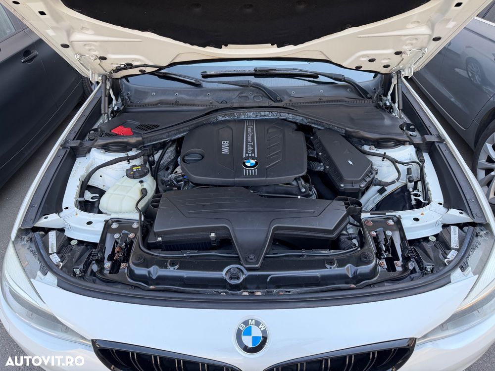 BMW Seria 3 325d Aut. Luxury Line - 11