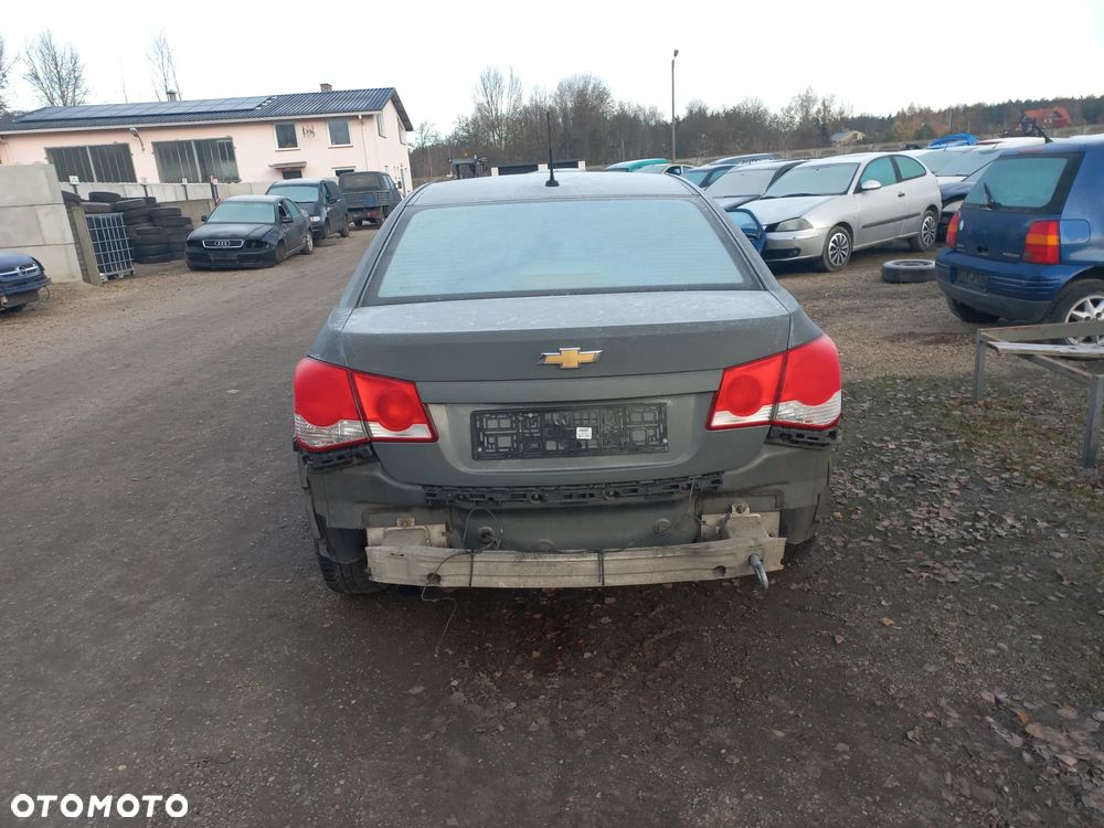 Chevrolet Cruze sedan 2.0 Vcdi 92kw 09r wszystkie części GCV - 4