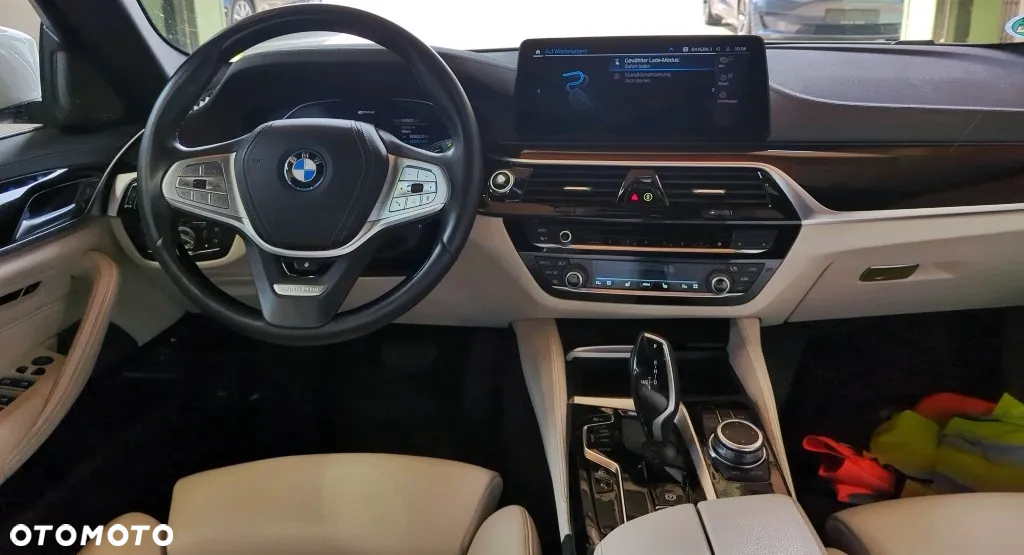 BMW Seria 5 530e Luxury Line - 6