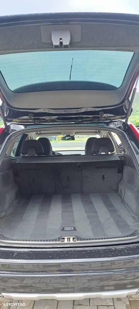Volvo XC 60 D4AWD Momentum - 9