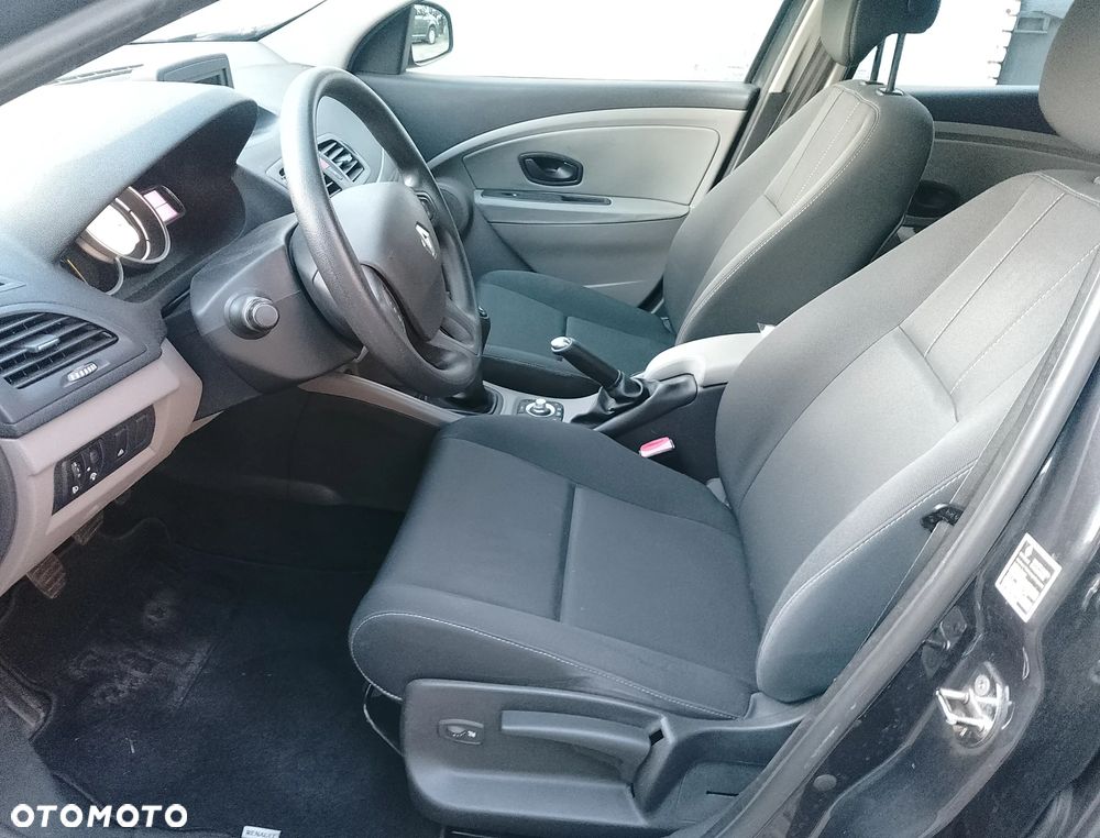 Renault Megane - 11