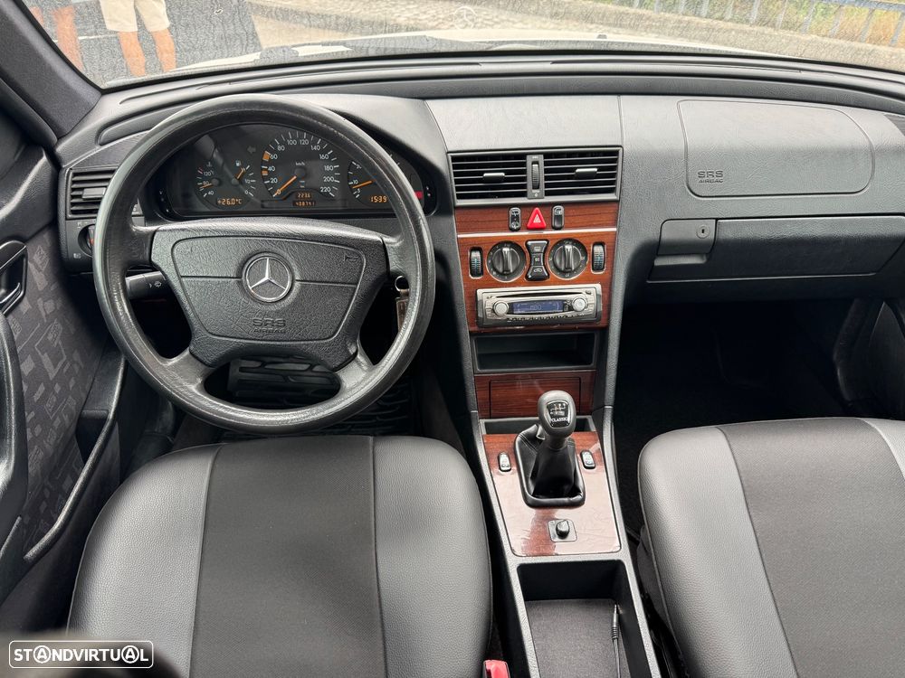 Mercedes-Benz C 220 D Elegance - 13