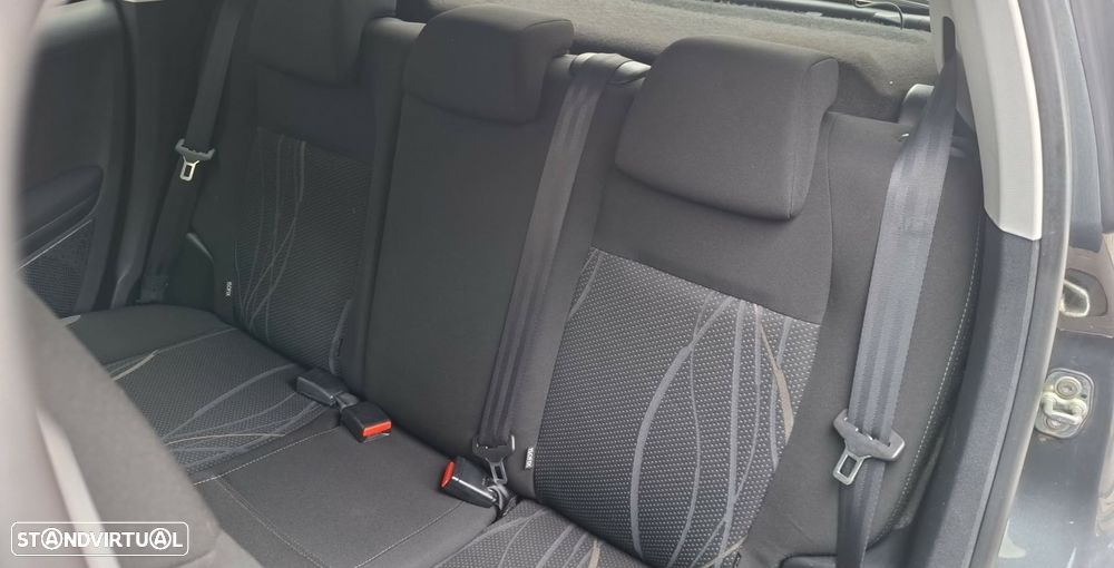 Peugeot 208 1.2 PureTech Active - 12