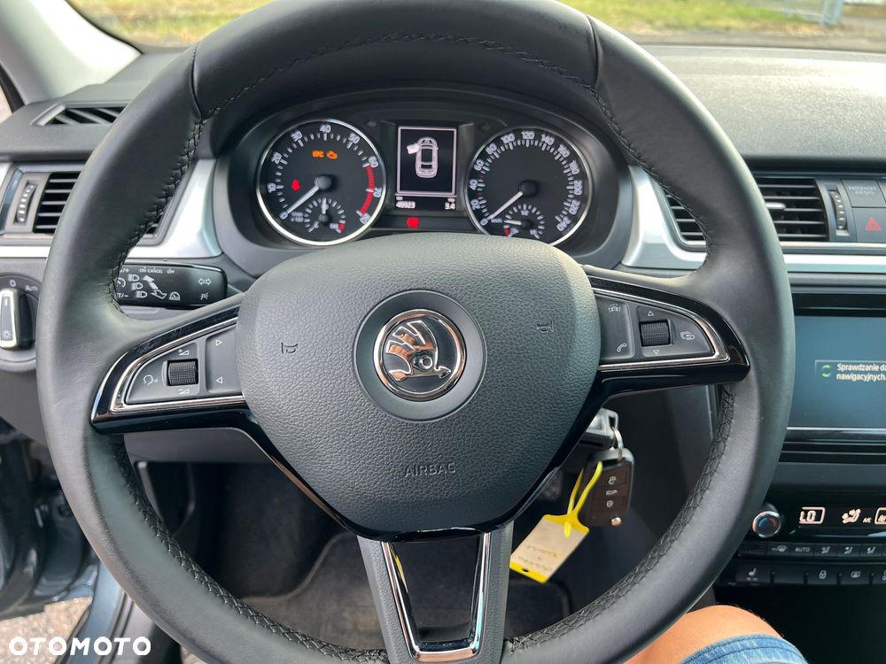 Skoda RAPID 1.2 TSI Green tec Edition - 19