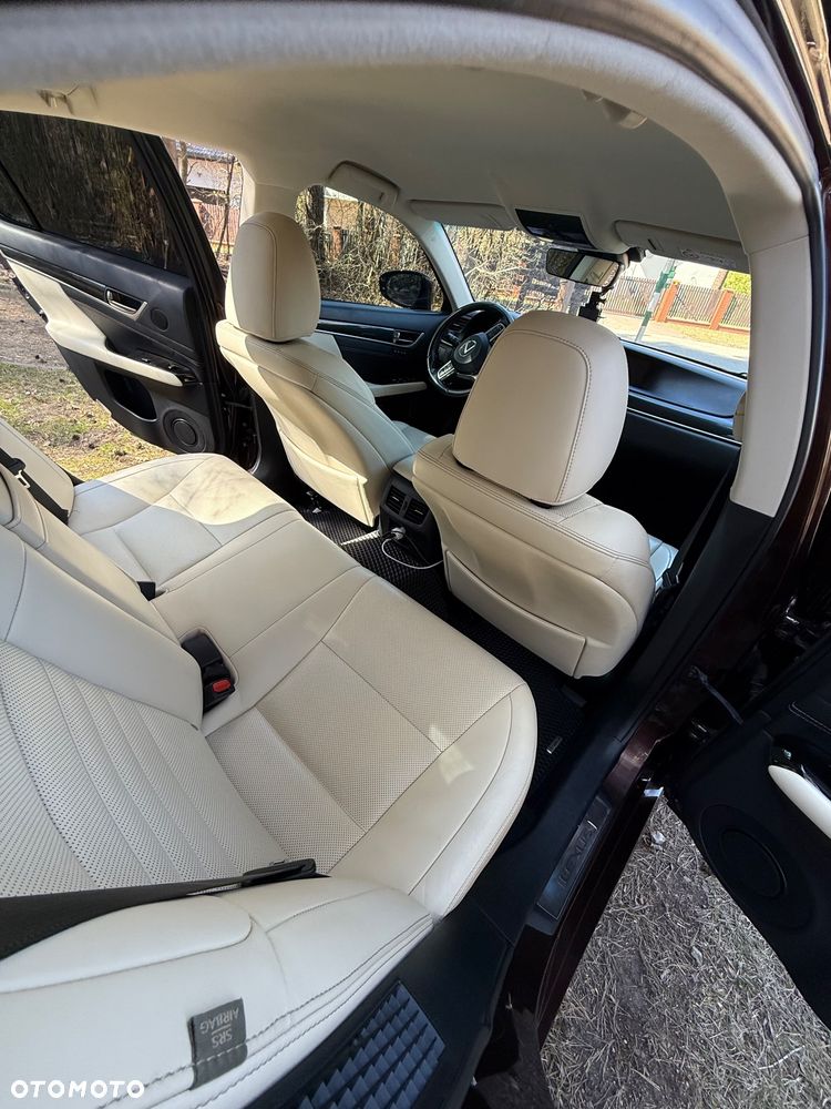 Lexus GS - 16