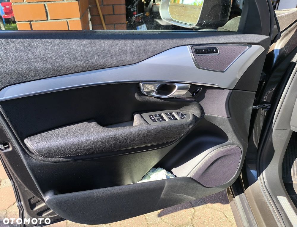 Volvo XC 90 T5 AWD Momentum 7os - 21
