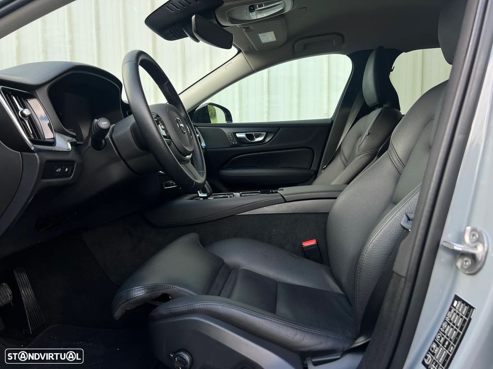 Volvo V60 2.0 T6 AWD TE Plus Dark - 29