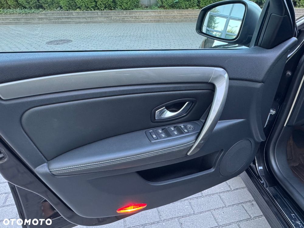Renault Laguna 2.0 16V 140 Sportway - 24