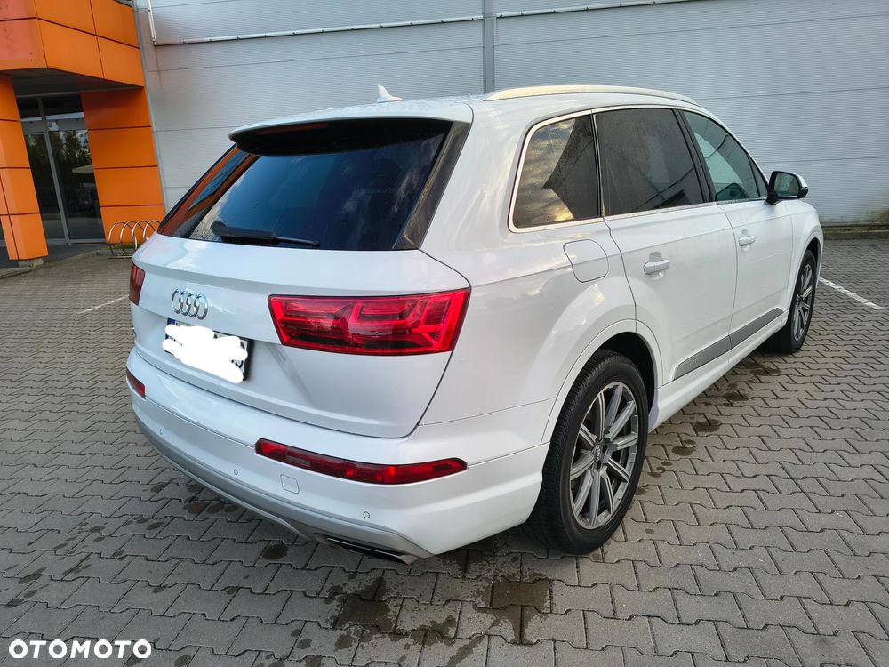 Audi Q7 3.0 TFSI Quattro Tiptr - 3