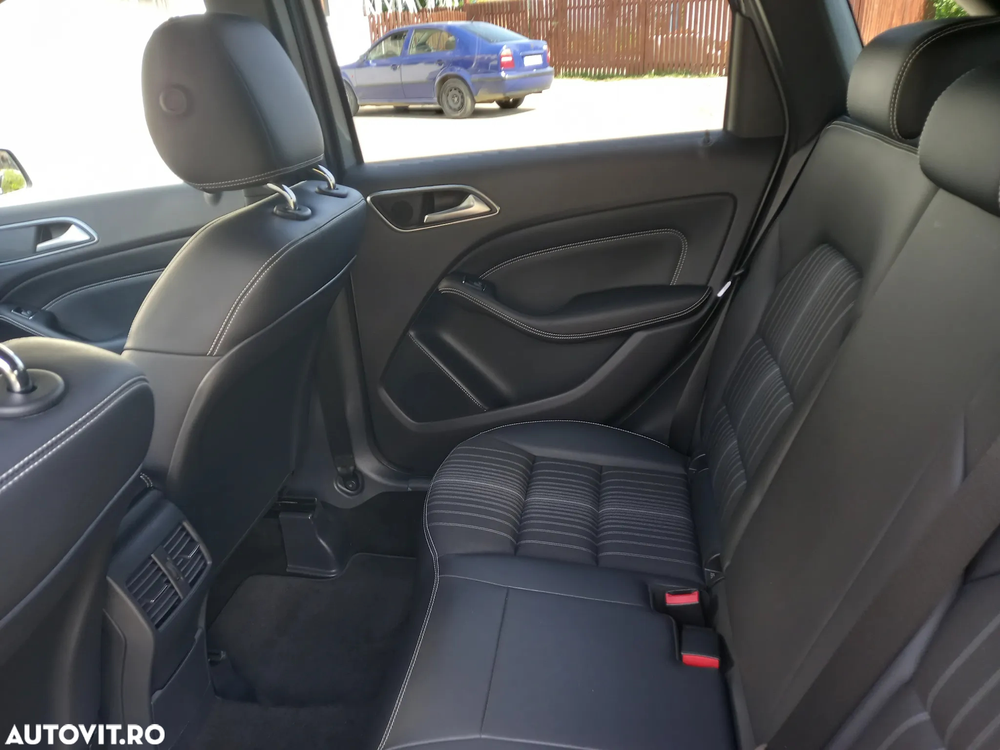 Mercedes-Benz B 180 CDI (BlueEFFICIENCY) - 9