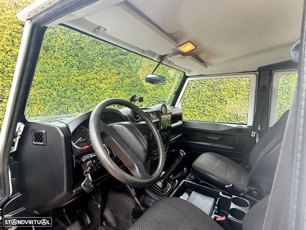 Land Rover Defender 110 DPF E - 15