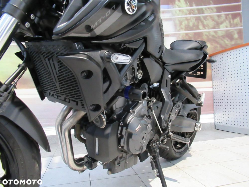 Yamaha MT - 19